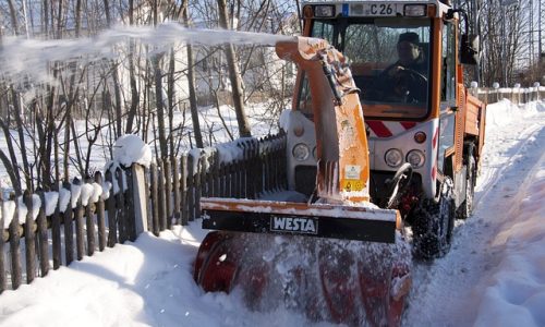 snow-thrower-70035_640